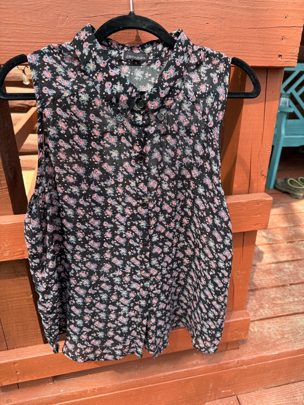 Zenobia semi sheer floral button down sleeveless top, size XL